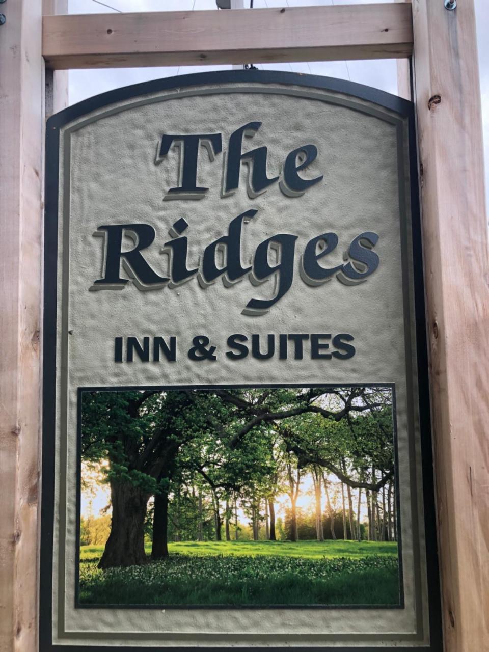Ridges Inn & Suites Бейлис-Харбор Экстерьер фото